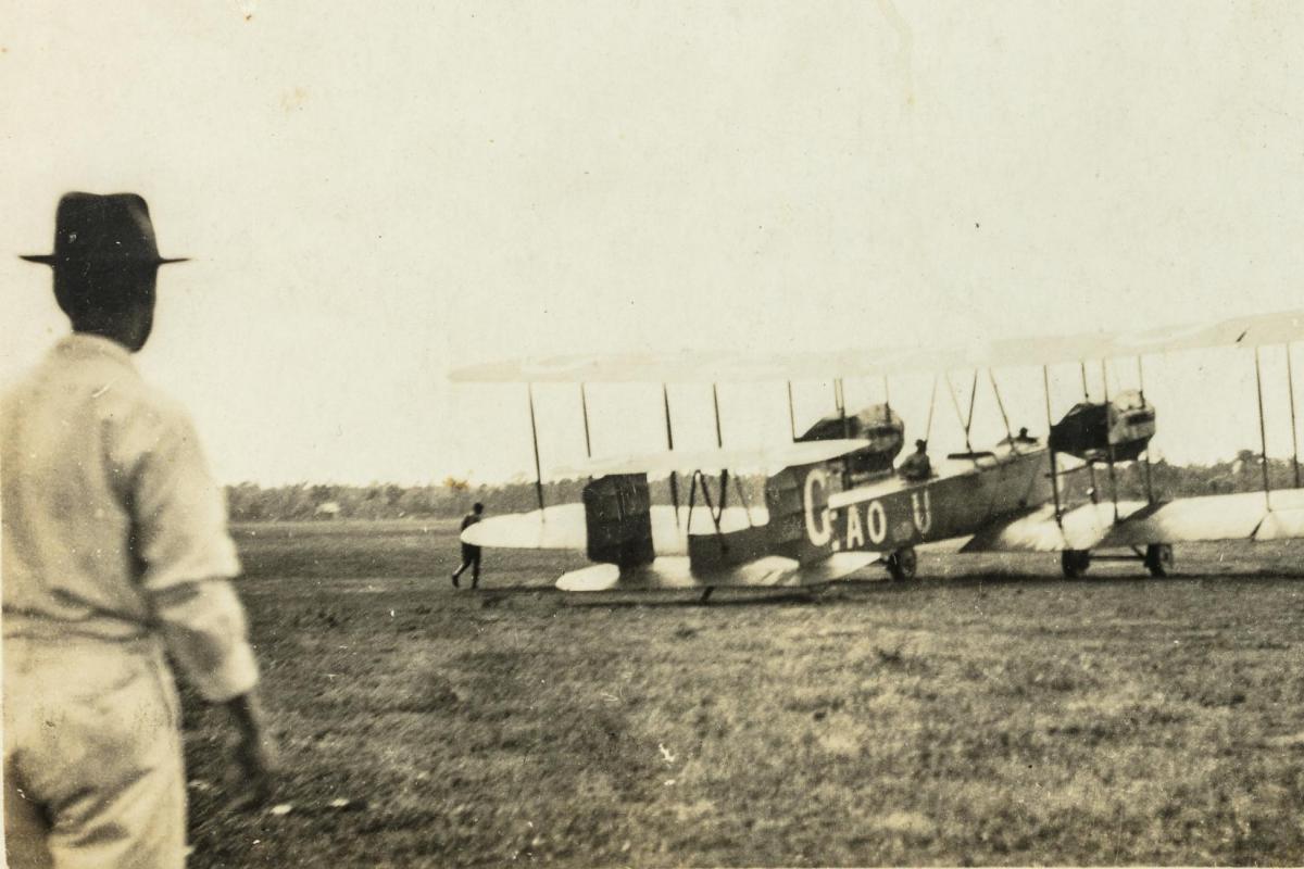 The Smith Brothers’ Vickers Vimy in Darwin in 1919: Northern Territory Library Shield Collection PH0767/0014