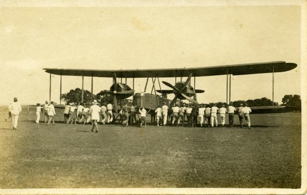Ross and Keith Smith’s aeroplane in Darwin in 1919